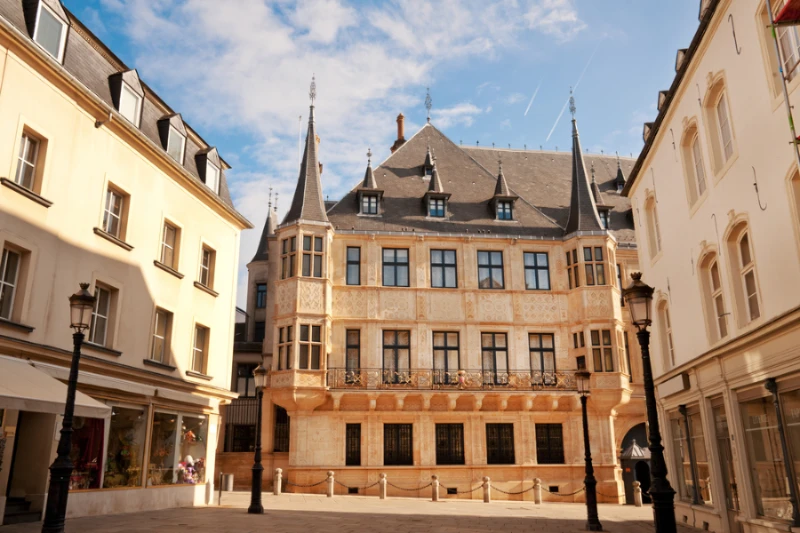 Tour Châu Âu 5 nước Pháp - Luxembourg - Bỉ - Hà Lan - Đức - 8 ngày 8 đêm