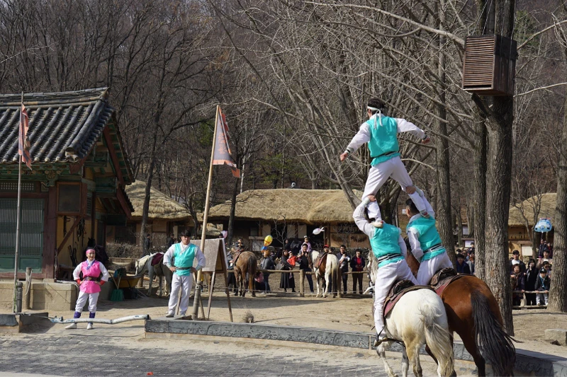 Ngày 4